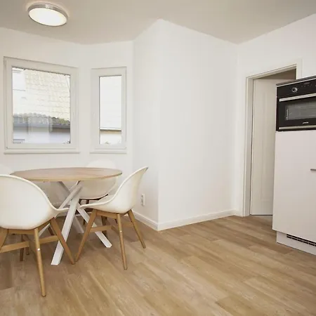 Mit Terrasse In Ruhiger Lage - Haus Suedperd Duenenrose شقة